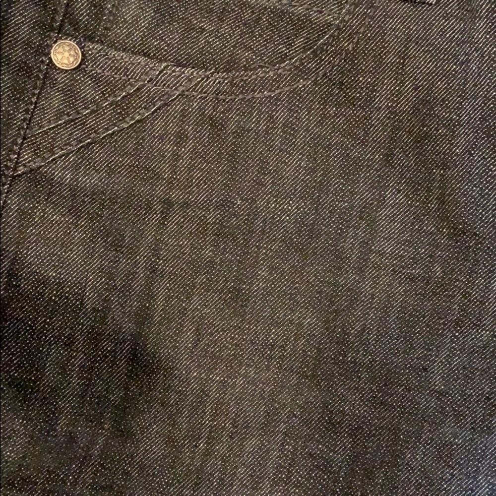 Shorts - Picture 3 of 3
